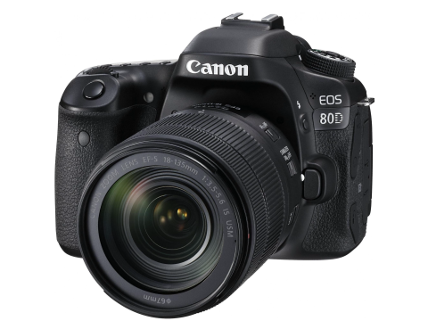 Canon EOS 80D + EF-S 18-135mm f/3,5-5,6 IS USM
